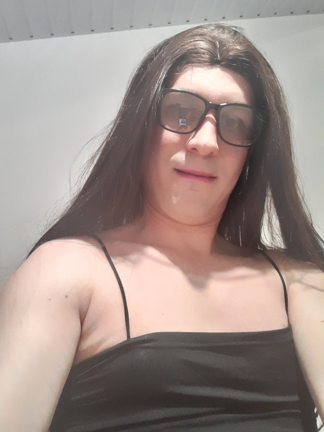 Cute nerdy french Sissy Hélène needs lots of Exposure #xAEjZ1OP
